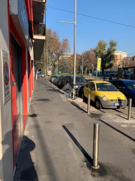 negozio in vendita a Milano in zona San Siro