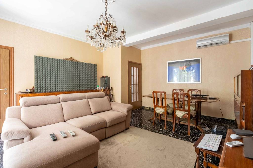 appartamento in vendita a Milano in zona Morivione