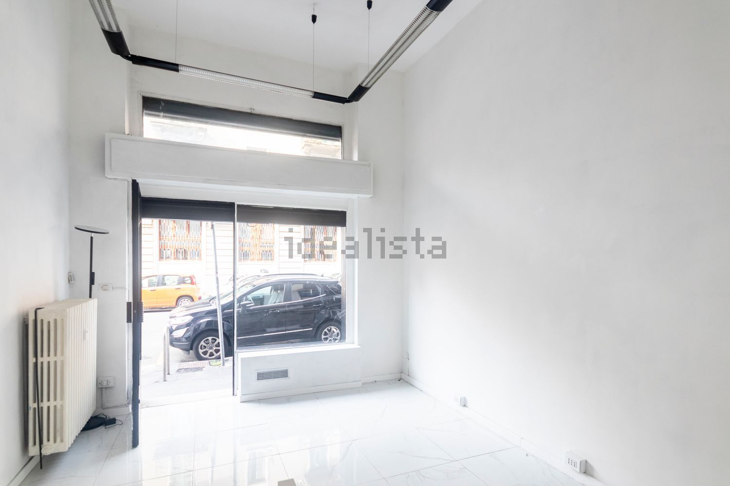 ufficio in vendita a Milano in zona Piazzale Lodi