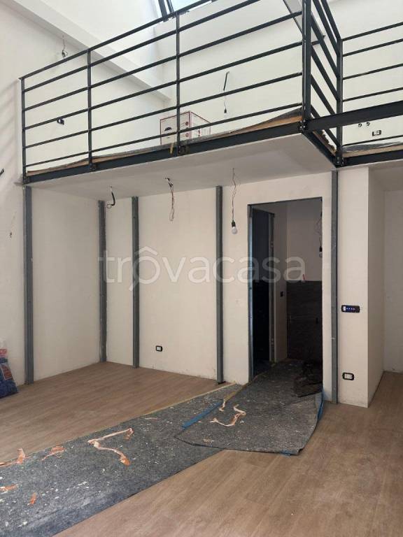 appartamento in vendita a Milano in zona Cascina dei Pomi