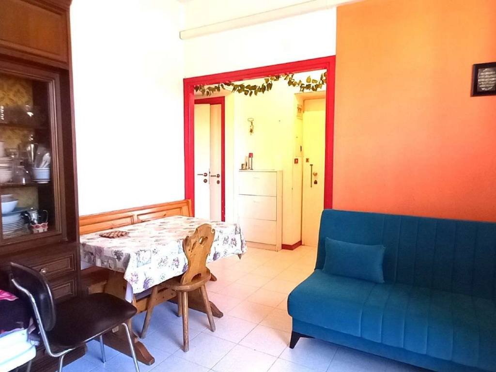 appartamento in vendita a Milano in zona Famagosta