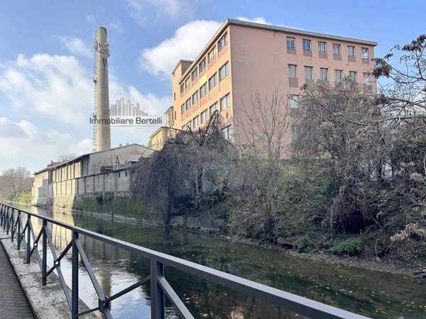 negozio in vendita a Milano in zona Adriano