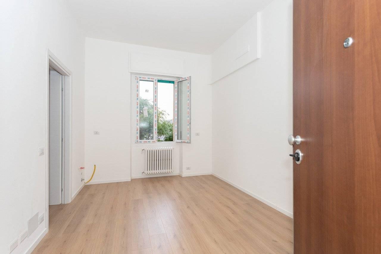 appartamento in vendita a Milano in zona Dergano