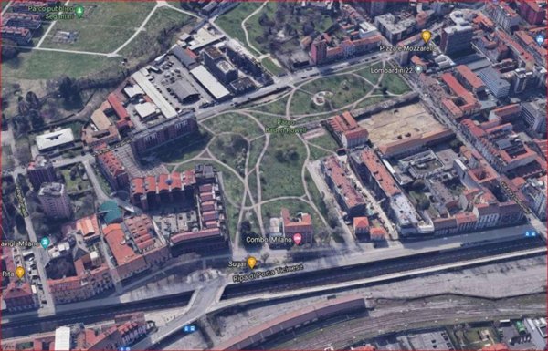 ufficio in vendita a Milano in zona Porta Ticinese