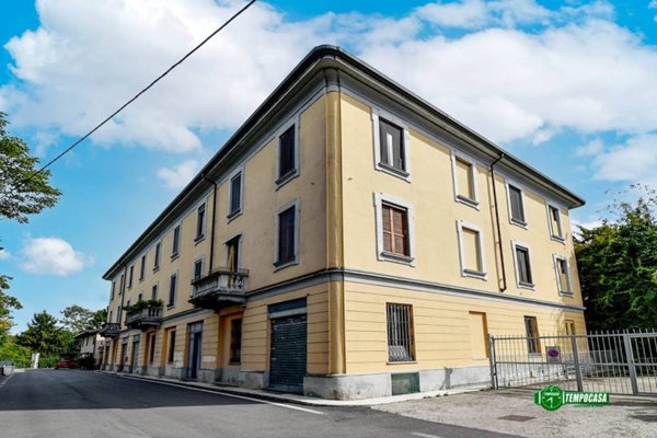 appartamento in vendita a Milano in zona Ronchetto sul Naviglio