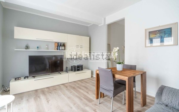 appartamento in vendita a Milano in zona Moncucco