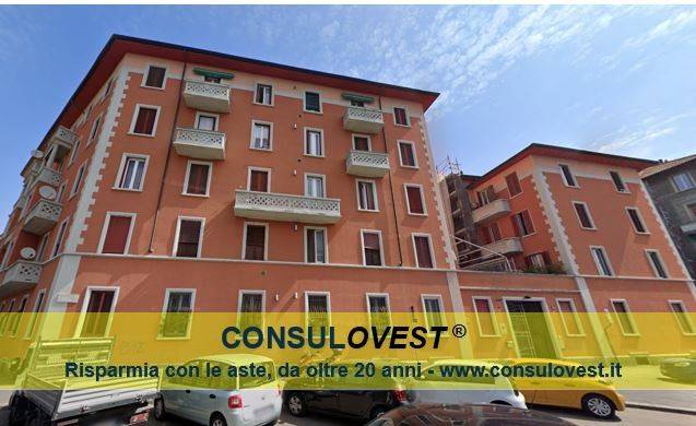 appartamento in vendita a Milano in zona Villapizzone