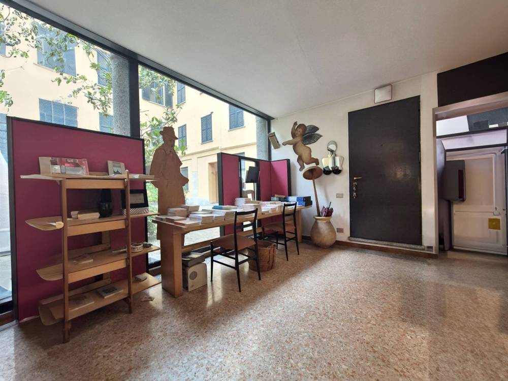 ufficio in vendita a Milano in zona Brera