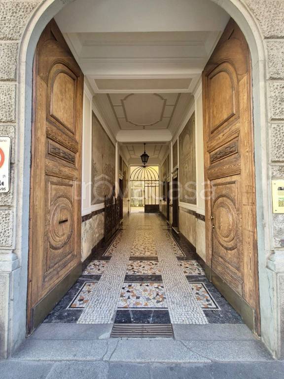 appartamento in vendita a Milano in zona Porta Vittoria