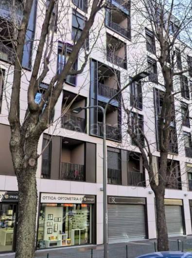 negozio in vendita a Milano in zona Porta Romana