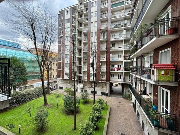 appartamento in vendita a Milano in zona Solari