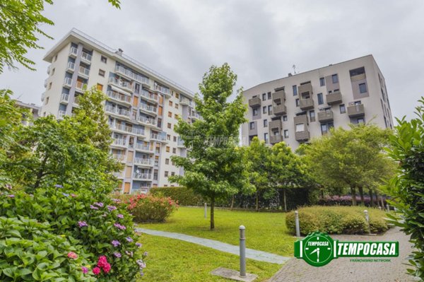 appartamento in vendita a Milano in zona Gallaratese
