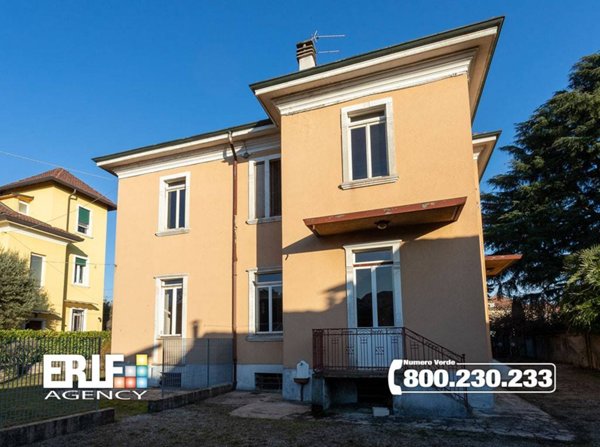 casa indipendente in vendita a Milano in zona Comasina