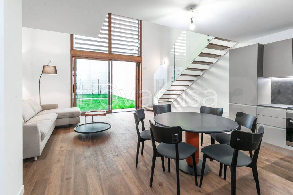 appartamento in vendita a Milano in zona Solari