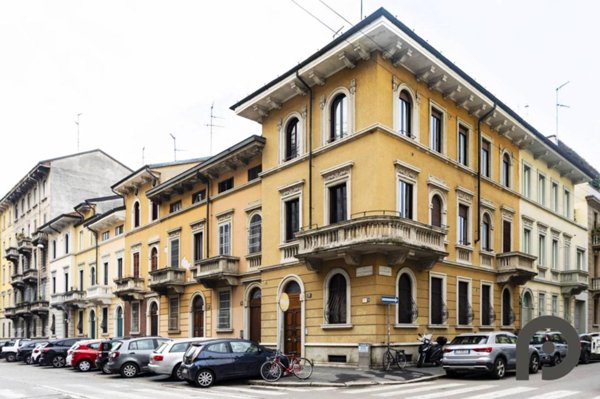 casa indipendente in vendita a Milano in zona Porta Vittoria