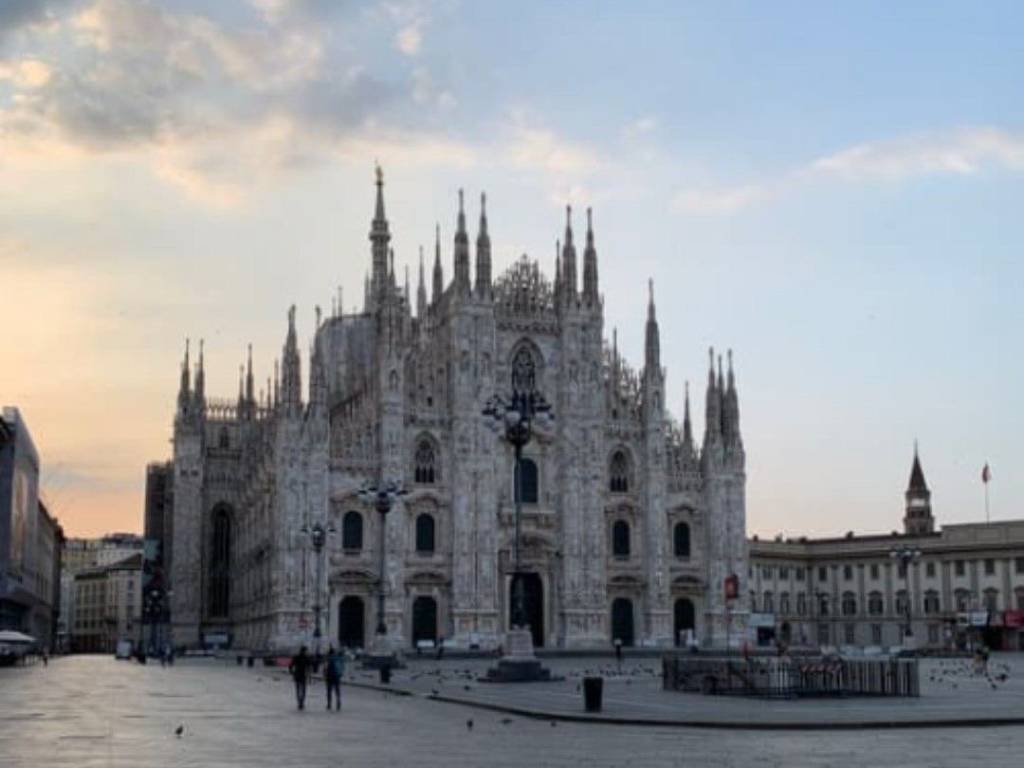 intera palazzina in vendita a Milano