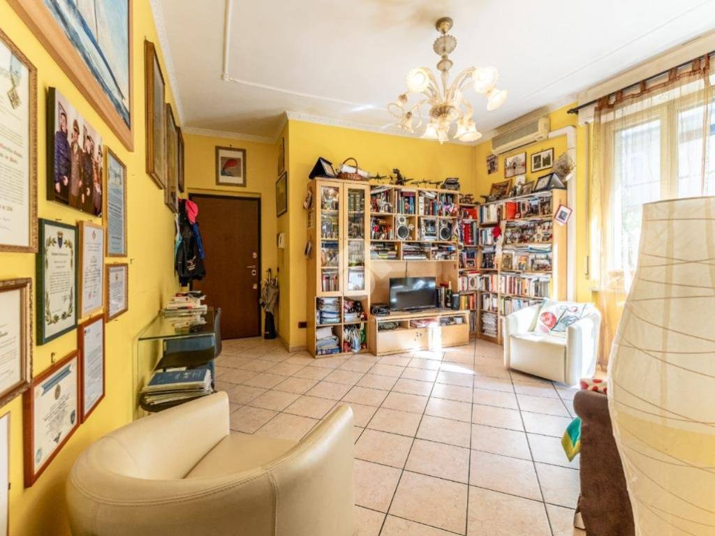 appartamento in vendita a Milano in zona Isola