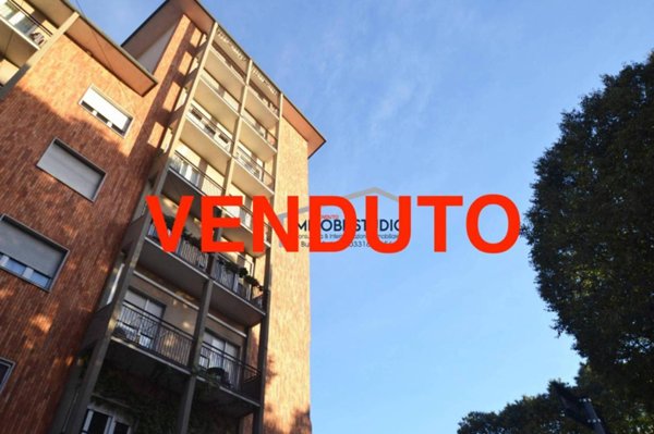 appartamento in vendita a Milano in zona Porta Genova