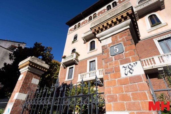 appartamento in vendita a Milano in zona Città Studi