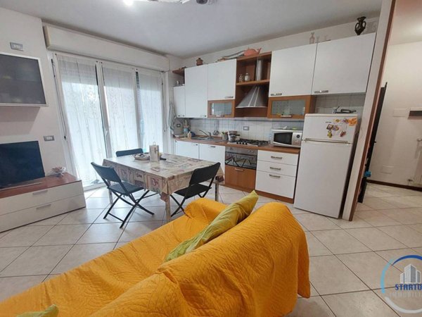 appartamento in vendita a Milano in zona Adriano