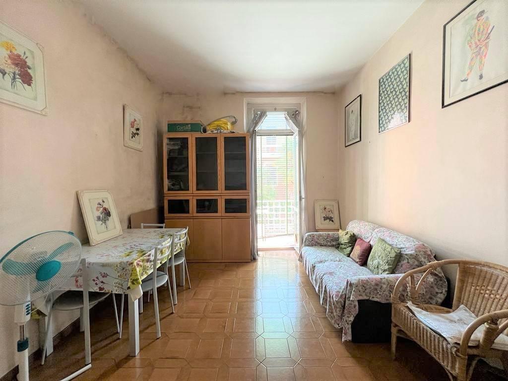 appartamento in vendita a Milano in zona Segnano