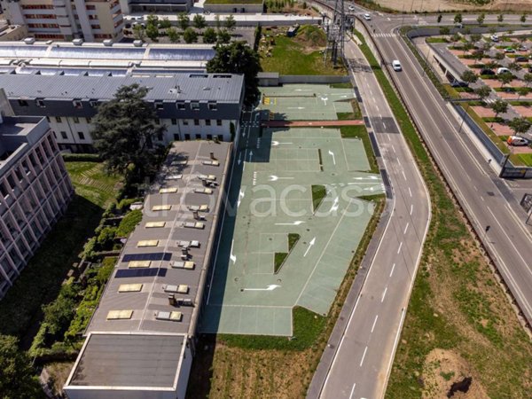 negozio in vendita a Milano in zona Adriano