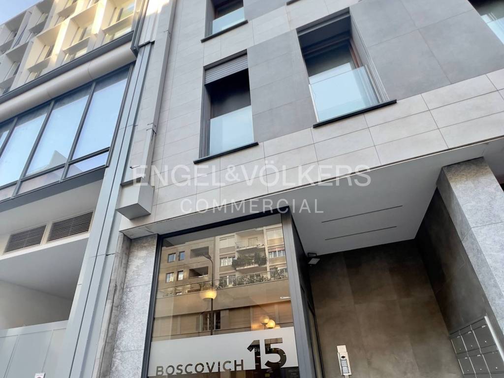 negozio in vendita a Milano in zona Centro Direzionale