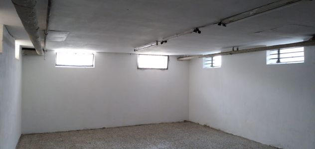 locale commerciale in vendita a Milano