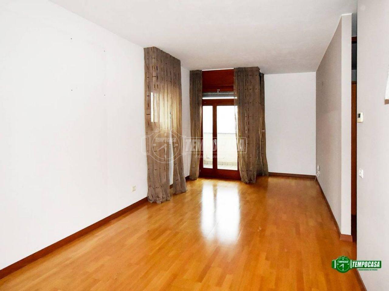 appartamento in vendita a Milano in zona Gratosoglio