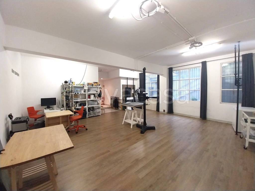 appartamento in vendita a Milano in zona Porta Genova