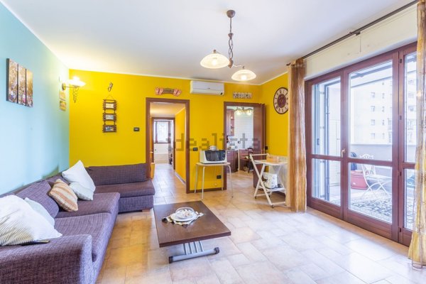 appartamento in vendita a Milano in zona Quarto Oggiaro
