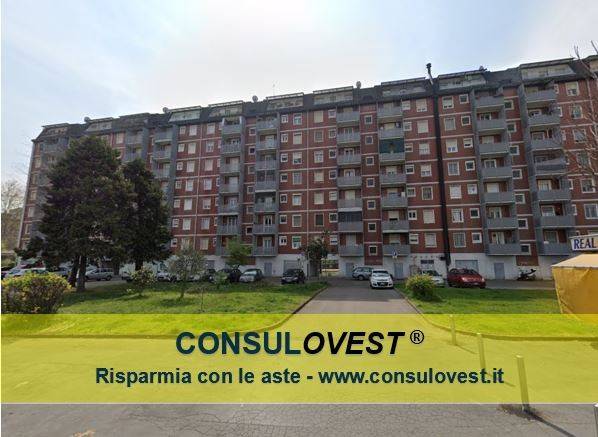 appartamento in vendita a Milano in zona Famagosta