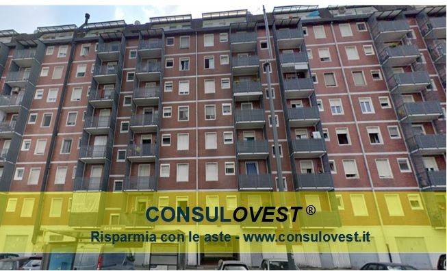 appartamento in vendita a Milano in zona Famagosta