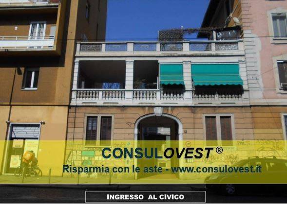 appartamento in vendita a Milano in zona Città Studi