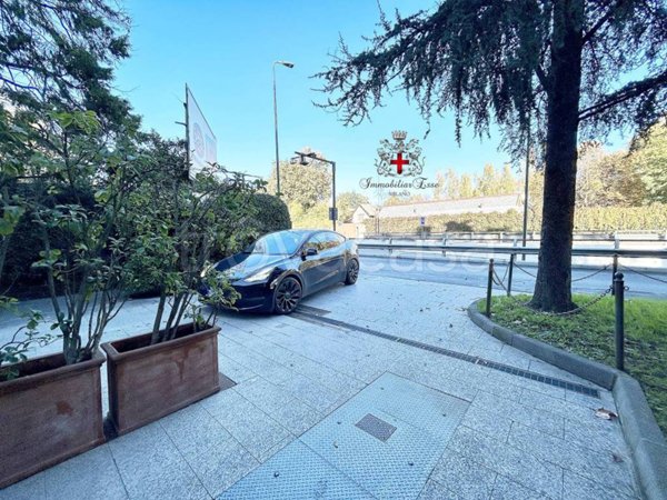 ufficio in vendita a Milano in zona San Siro