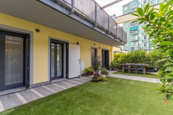 appartamento in vendita a Milano in zona Porta Genova