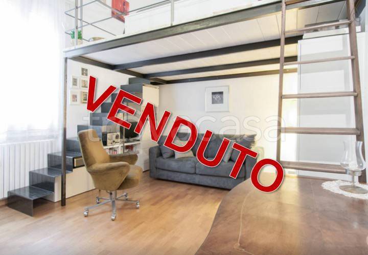 appartamento in vendita a Milano in zona Isola