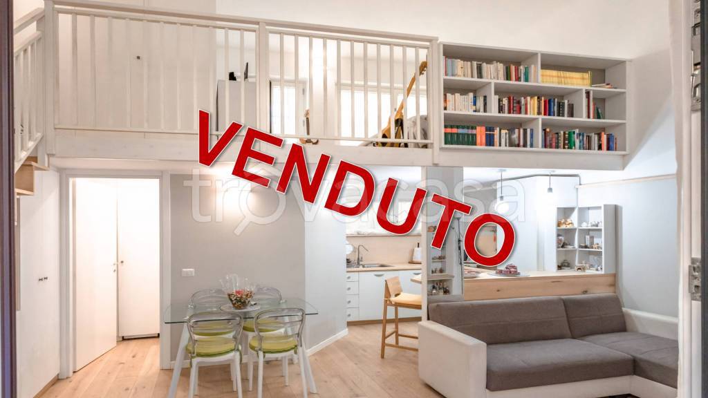 appartamento in vendita a Milano in zona Isola