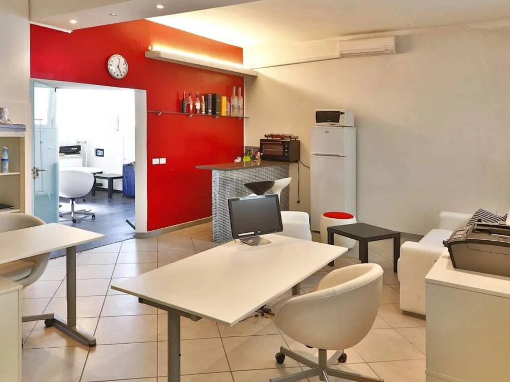 ufficio in vendita a Milano in zona Forlanini