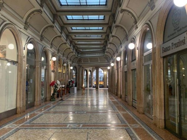 appartamento in vendita a Milano in zona Centro Storico