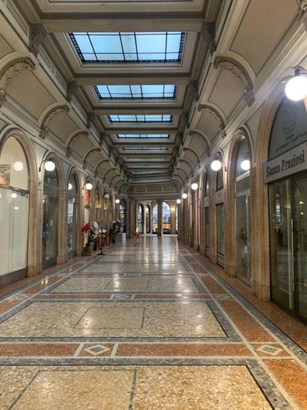 appartamento in vendita a Milano in zona Cadorna