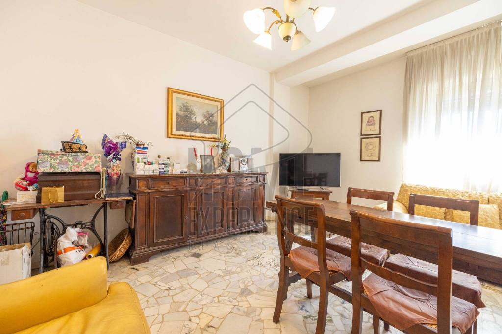 appartamento in vendita a Milano in zona Dergano