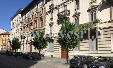 appartamento in vendita a Milano in zona Cadorna