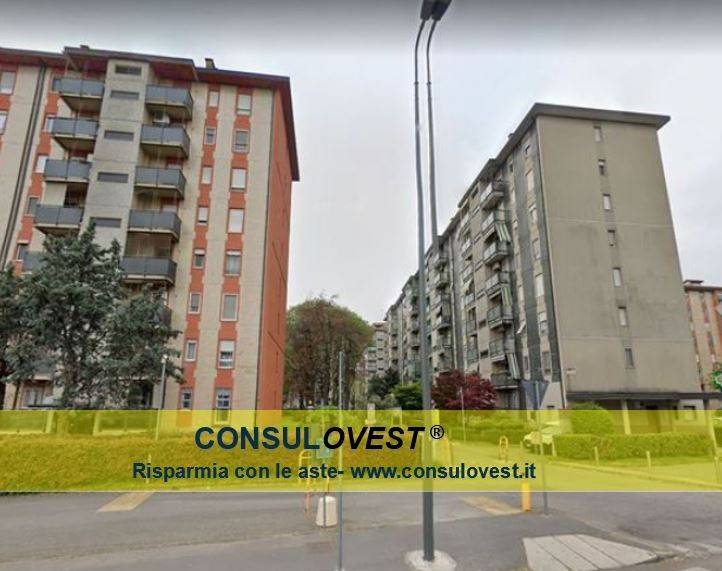 appartamento in vendita a Milano in zona Gallaratese