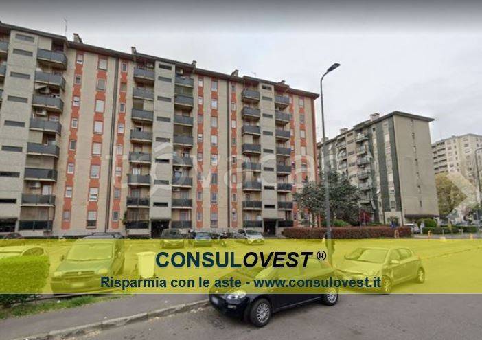 appartamento in vendita a Milano in zona Gallaratese