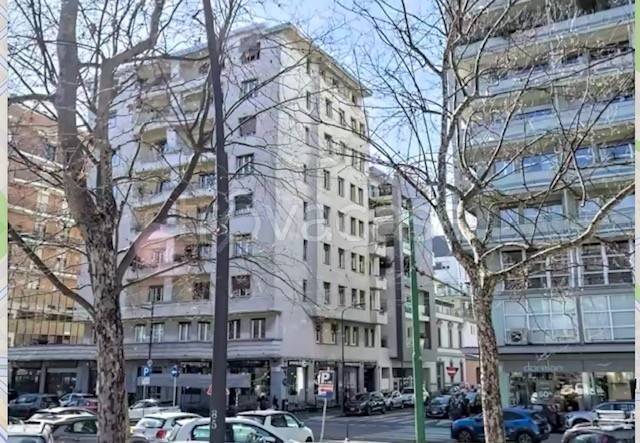 appartamento in vendita a Milano in zona Sempione