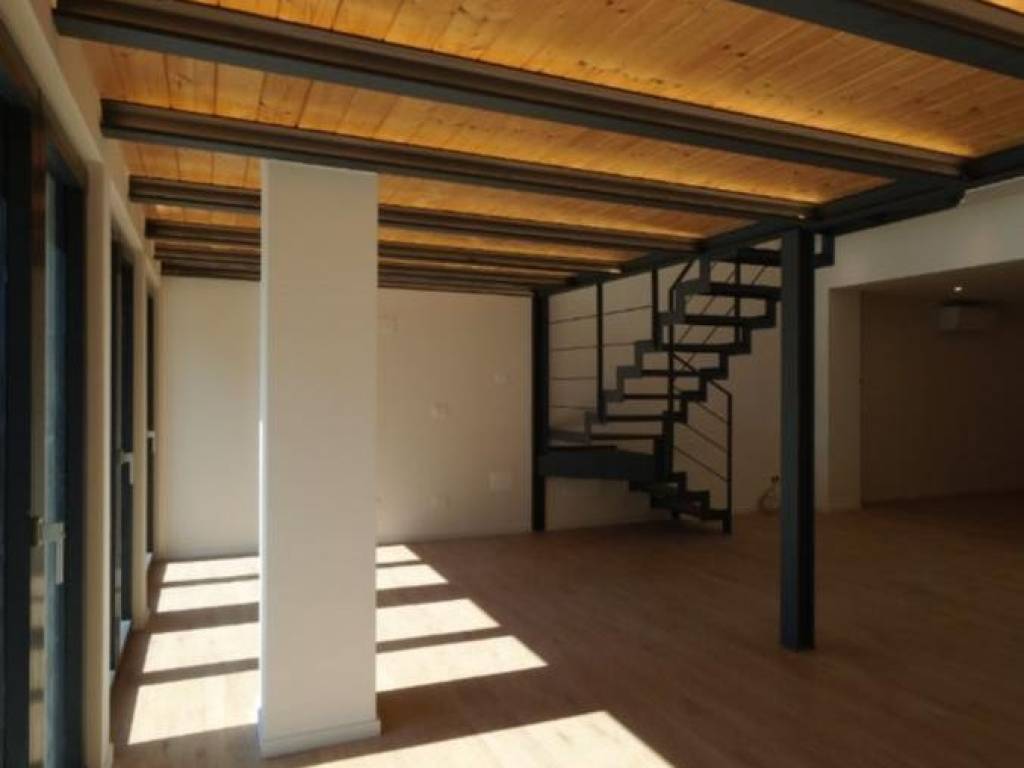 appartamento in vendita a Milano in zona Barona