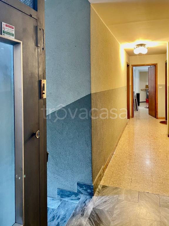 appartamento in vendita a Milano in zona XXII Marzo