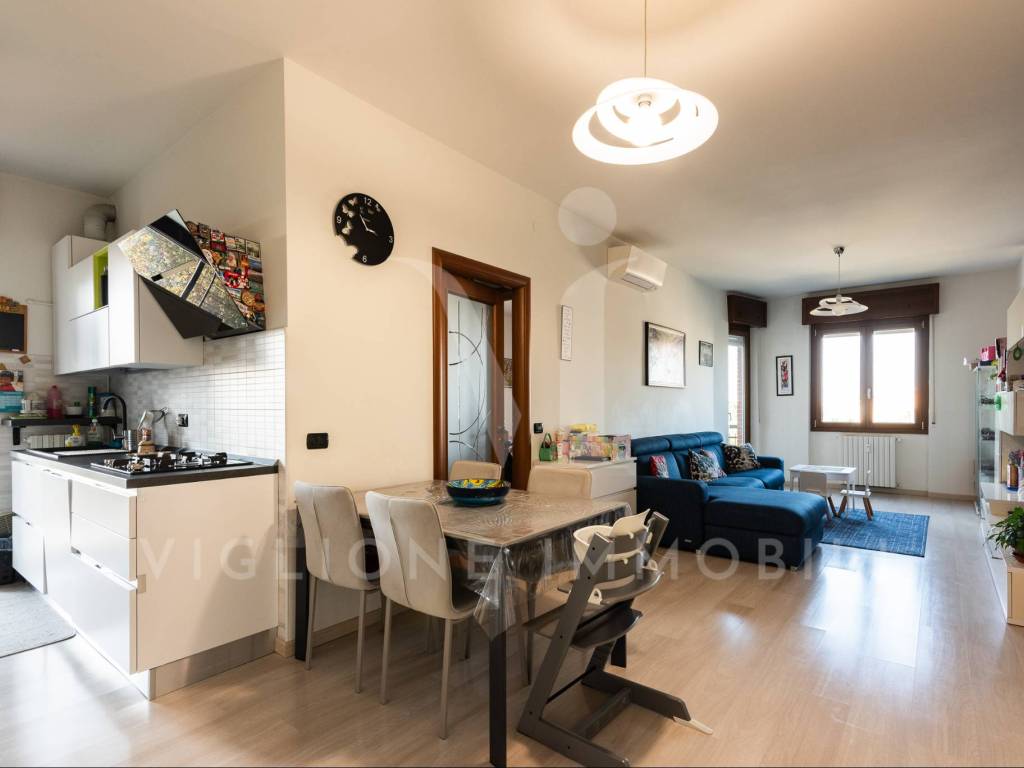 appartamento in vendita a Milano in zona Famagosta