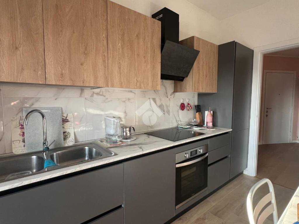 appartamento in vendita a Milano in zona Piazzale Lodi